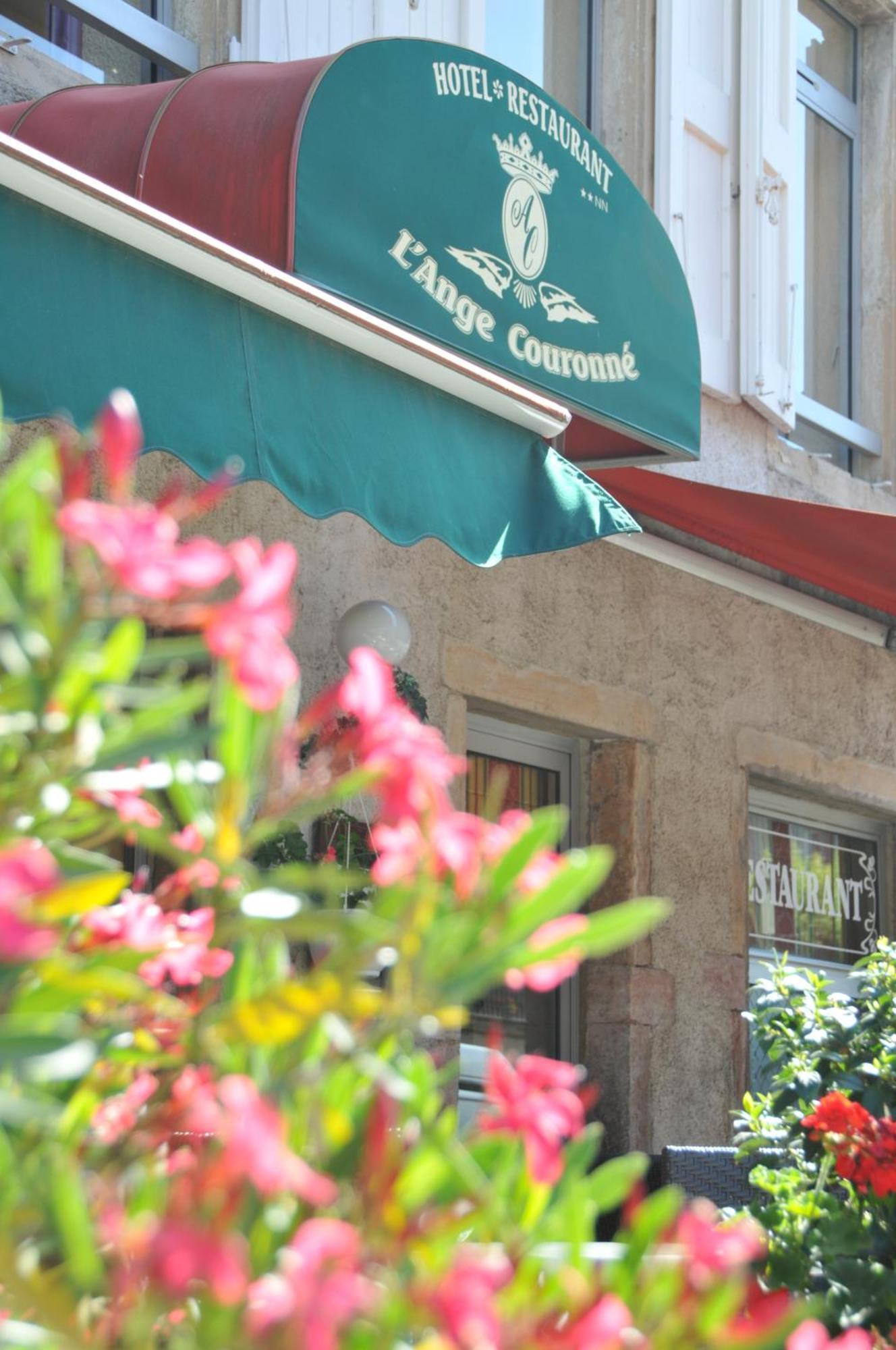 Logis L'ange Couronne Hotel