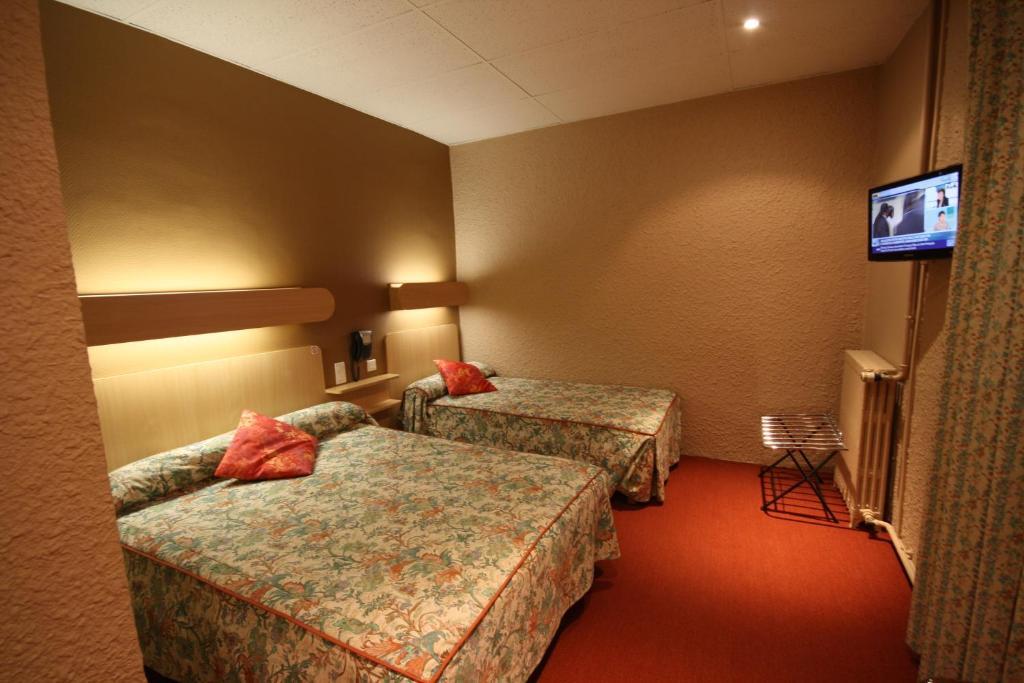 Logis L'ange Couronne Hotel